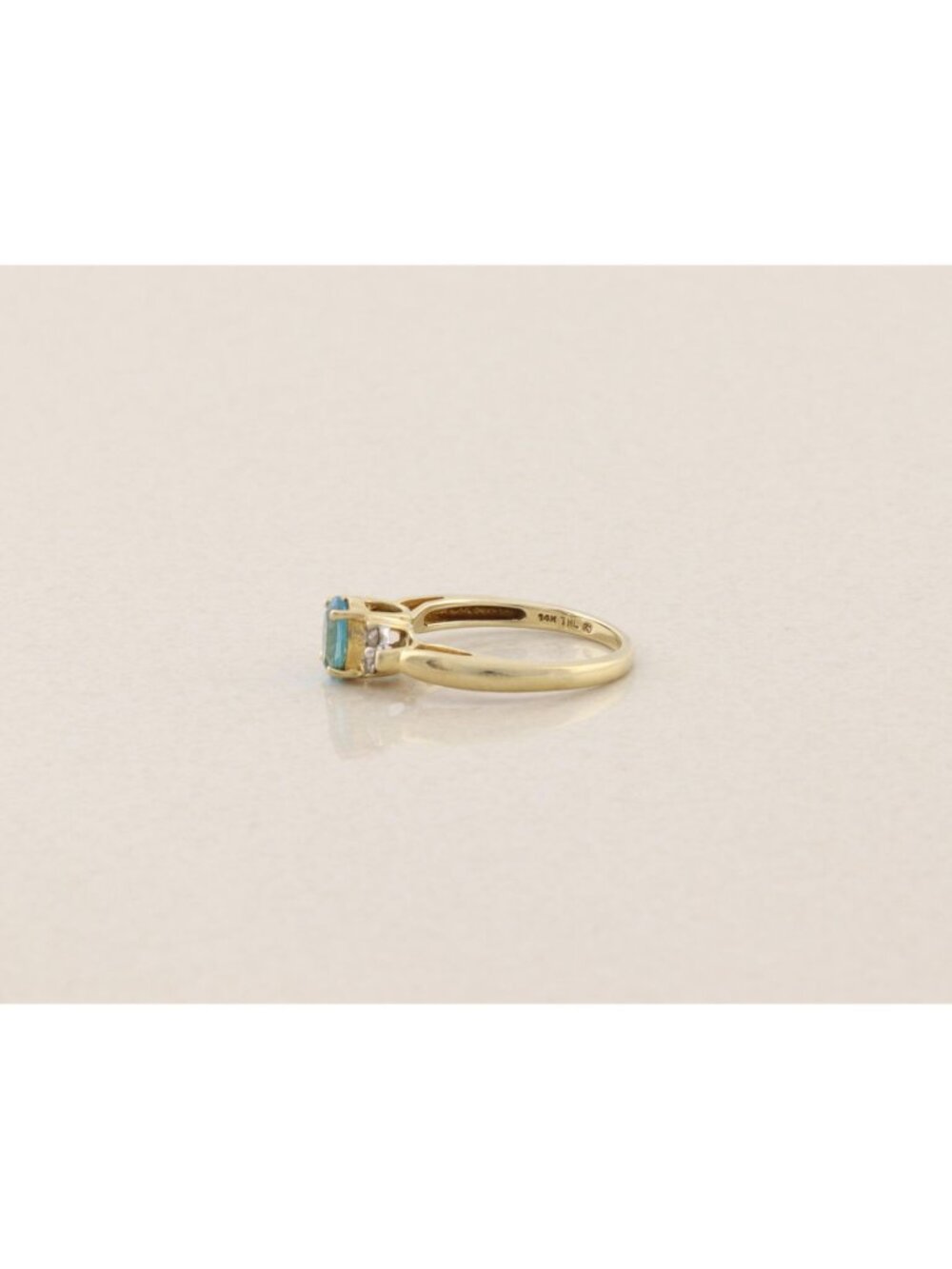 10k Yellow Gold Natural Swiss Blue Topaz & Diamond  Ring Size 7 1/4 - Picture 7 of 7